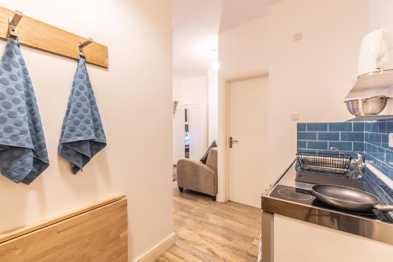 Cosy Modern Apartment, Grand Victorian Building, 5 Mins To Coventry City Centre מראה חיצוני תמונה