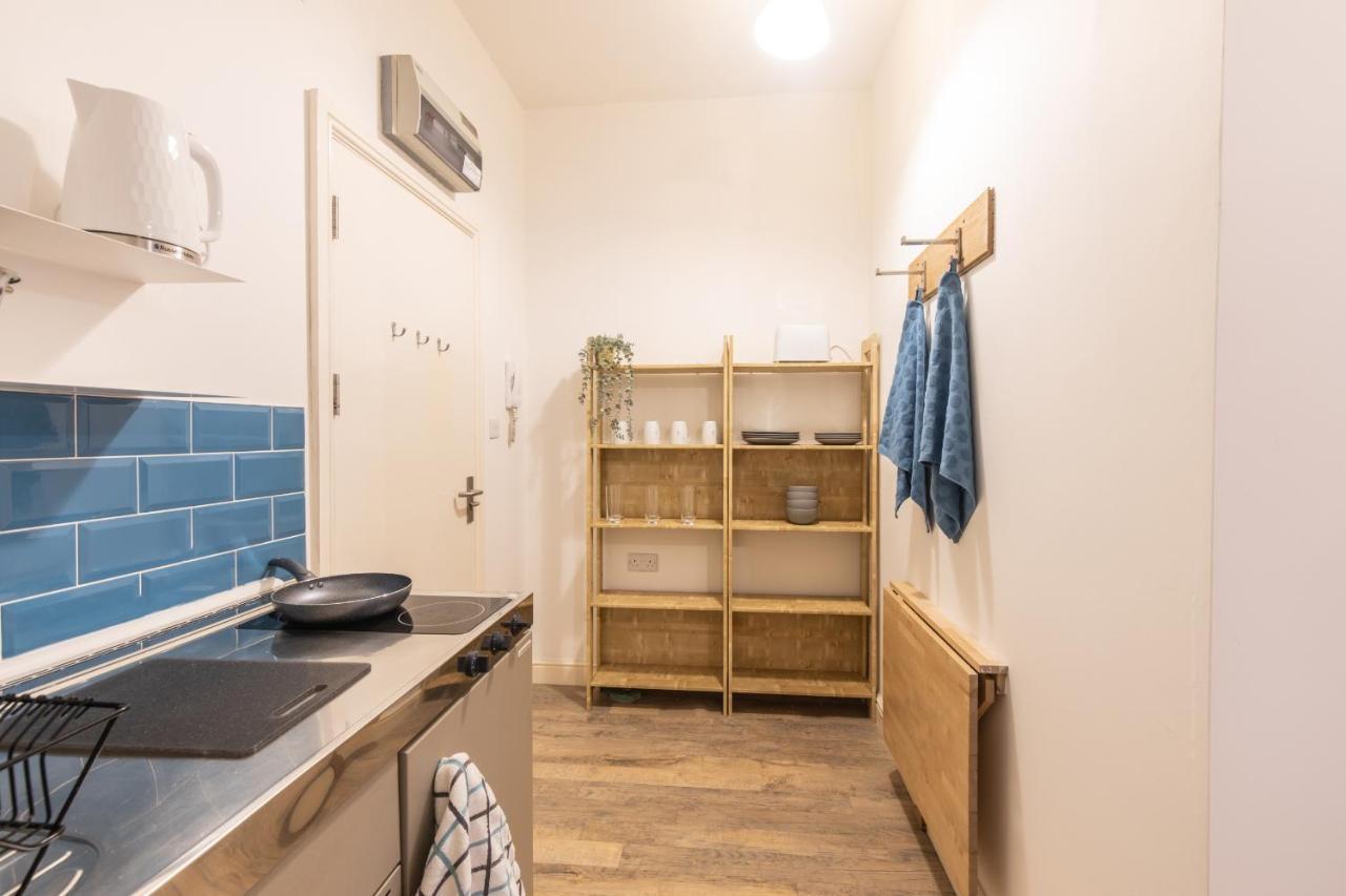 Cosy Modern Apartment, Grand Victorian Building, 5 Mins To Coventry City Centre מראה חיצוני תמונה
